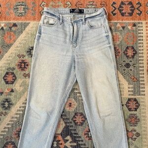Hollister ultra high rise mom jean